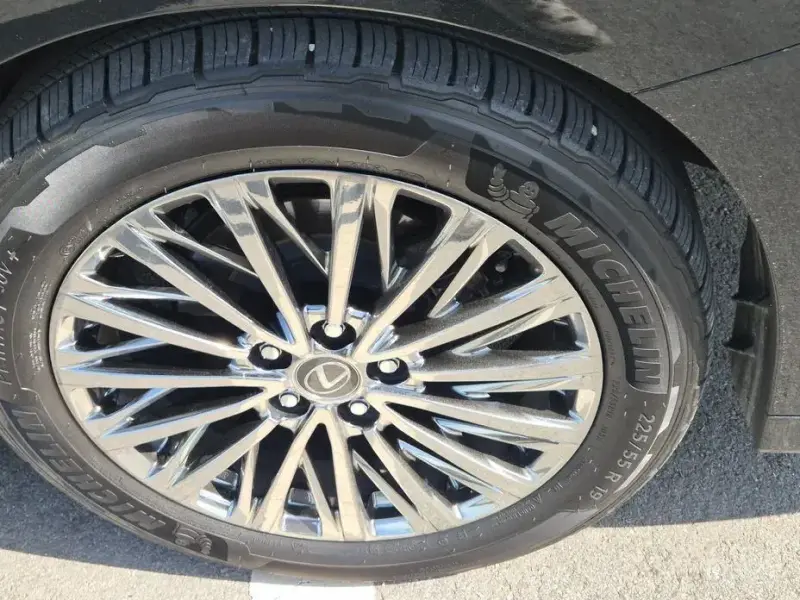 2024 Lexus LM с пробегом 35 768 км