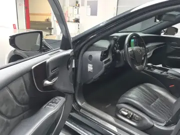 2019 Lexus LS с пробегом 111 138 км