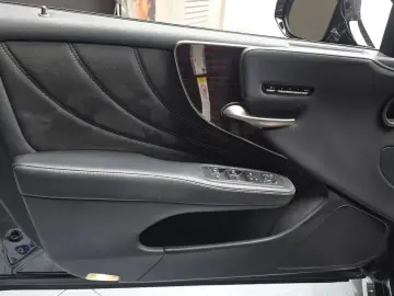 2019 Lexus LS с пробегом 111 138 км