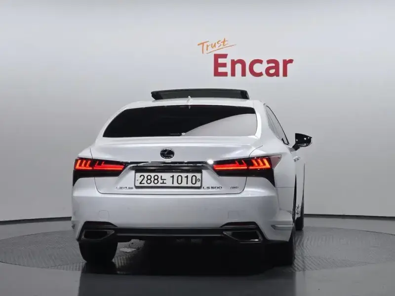 2022 Lexus LS с пробегом 48 100 км