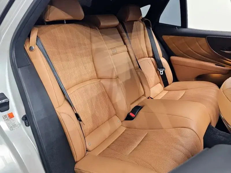 2022 Lexus LS с пробегом 48 100 км