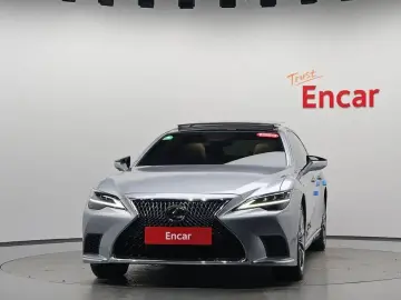 2023 Lexus LS с пробегом 29 435 км