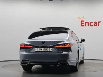 2023 Lexus LS с пробегом 29 435 км