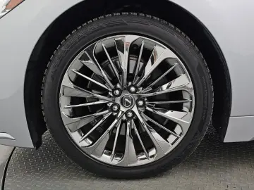 2023 Lexus LS с пробегом 29 435 км