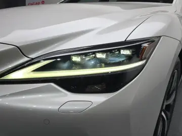 2022 Lexus LS с пробегом 48 100 км