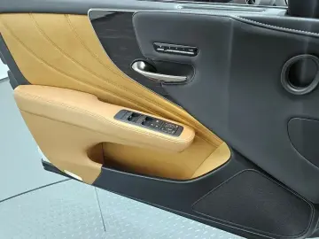 2022 Lexus LS с пробегом 48 100 км