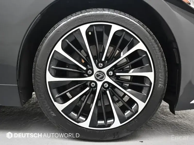 2022 Lexus LS с пробегом 52 816 км