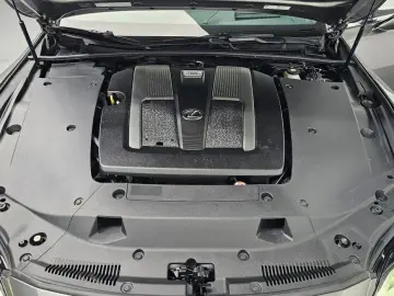 2023 Lexus LS с пробегом 42 802 км