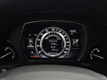 2023 Lexus LS с пробегом 42 802 км