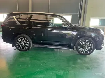 2025 Lexus LX с пробегом 60 км