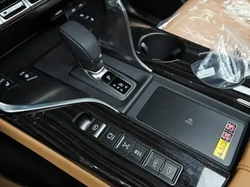 2026 Lexus LX с пробегом 5 км