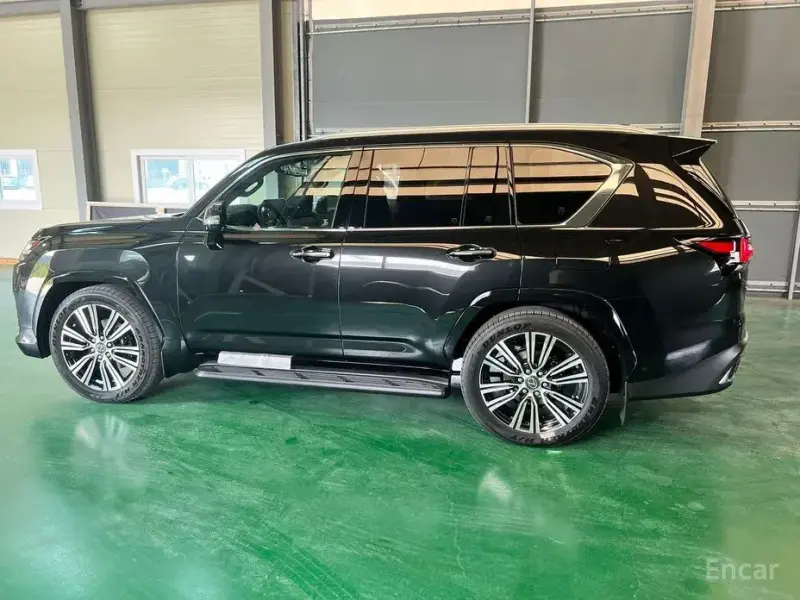 2025 Lexus LX с пробегом 60 км