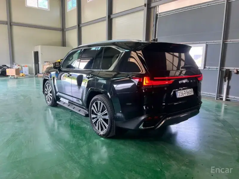 2025 Lexus LX с пробегом 60 км