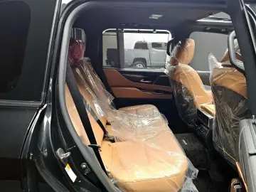 2026 Lexus LX с пробегом 5 км