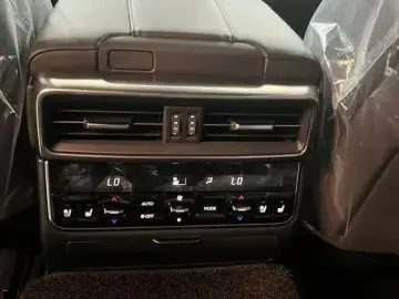 2025 Lexus LX с пробегом 60 км