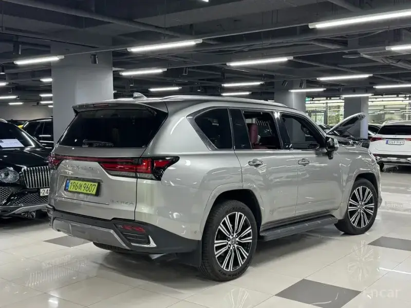 2025 Lexus LX с пробегом 5 800 км