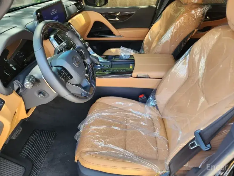 2025 Lexus LX с пробегом 13 км