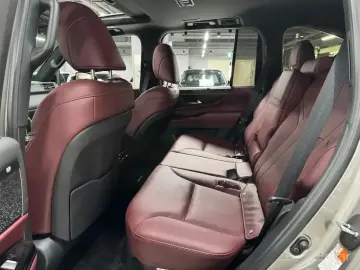 2025 Lexus LX с пробегом 5 800 км