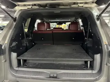 2025 Lexus LX с пробегом 5 800 км