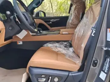 2026 Lexus LX с пробегом 5 км