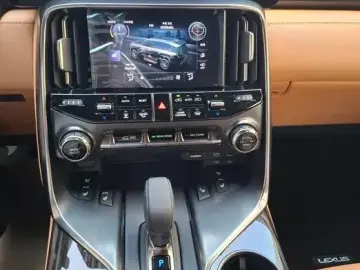 2026 Lexus LX с пробегом 5 км