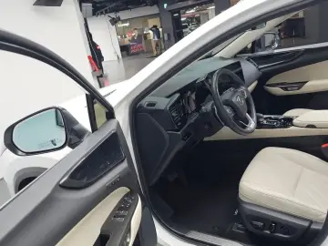 2024 Lexus NX с пробегом 117 846 км