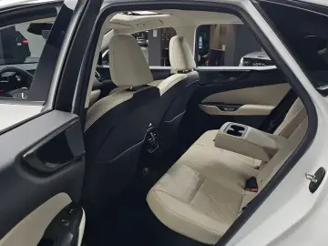 2024 Lexus NX с пробегом 117 846 км