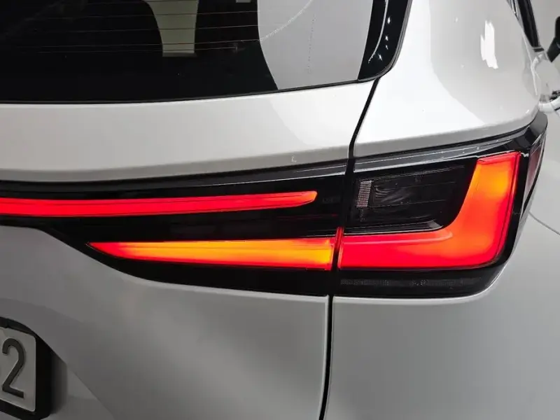 2024 Lexus NX с пробегом 117 846 км