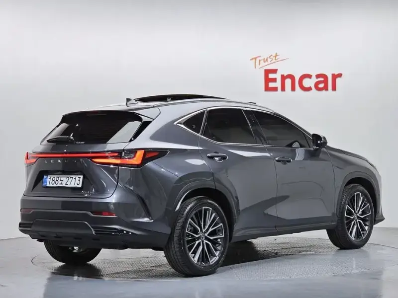 2025 Lexus NX с пробегом 37 178 км