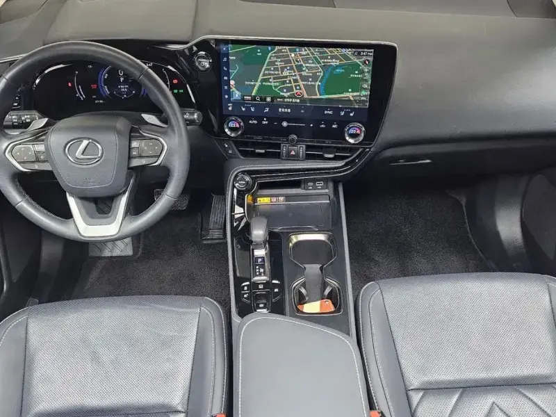2025 Lexus NX с пробегом 37 178 км