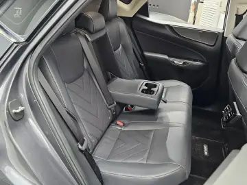2025 Lexus NX с пробегом 37 178 км