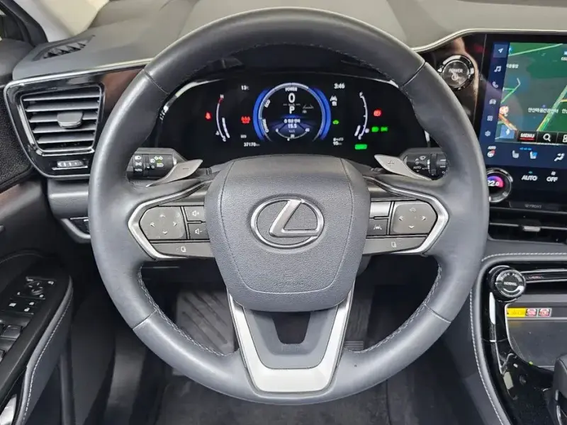 2025 Lexus NX с пробегом 37 178 км