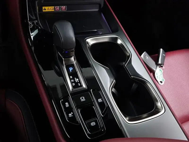 2024 Lexus NX с пробегом 17 237 км