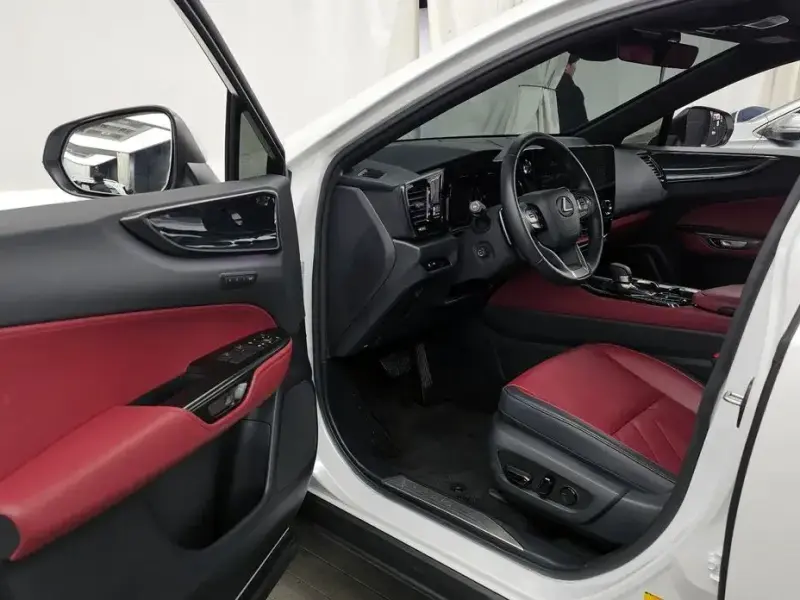 2024 Lexus NX с пробегом 17 237 км