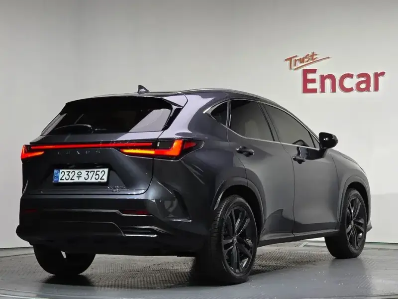 2024 Lexus NX с пробегом 21 596 км
