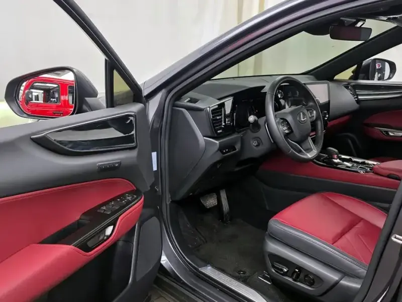 2024 Lexus NX с пробегом 21 596 км