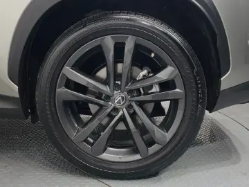 2023 Lexus NX с пробегом 28 616 км