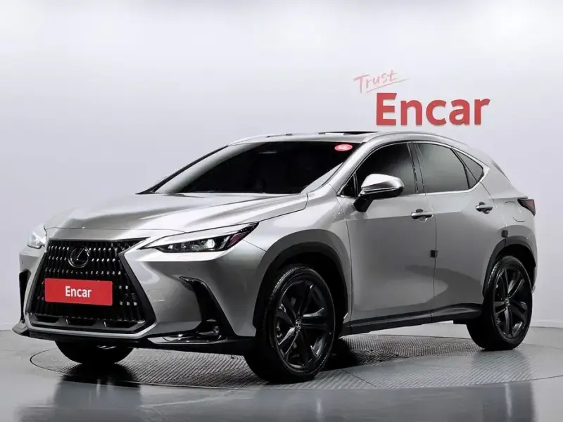 2025 Lexus NX с пробегом 18 939 км