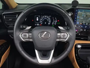 2023 Lexus NX с пробегом 28 616 км