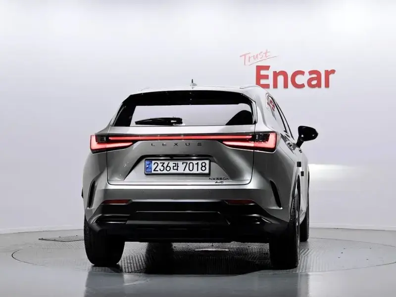 2025 Lexus NX с пробегом 18 939 км