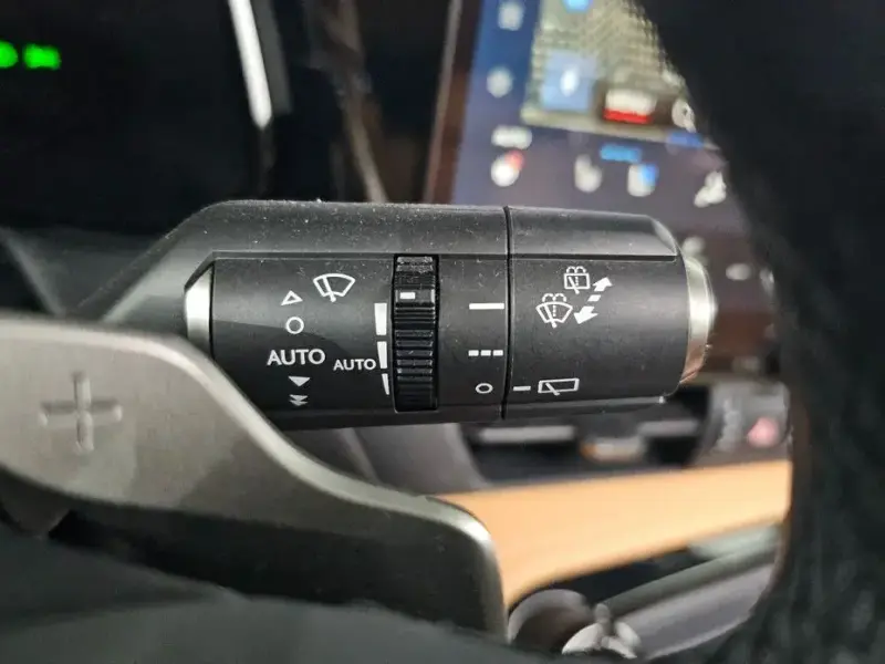2023 Lexus NX с пробегом 28 616 км