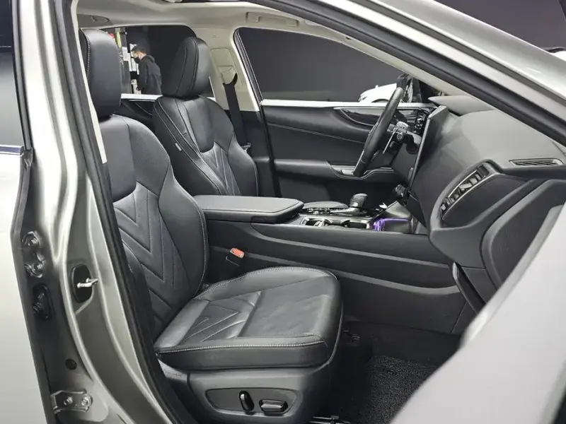 2025 Lexus NX с пробегом 18 939 км
