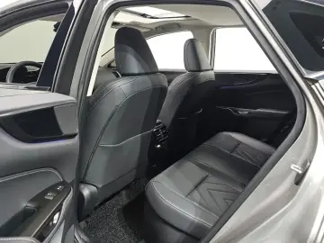 2025 Lexus NX с пробегом 18 939 км