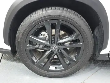 2024 Lexus NX с пробегом 16 964 км