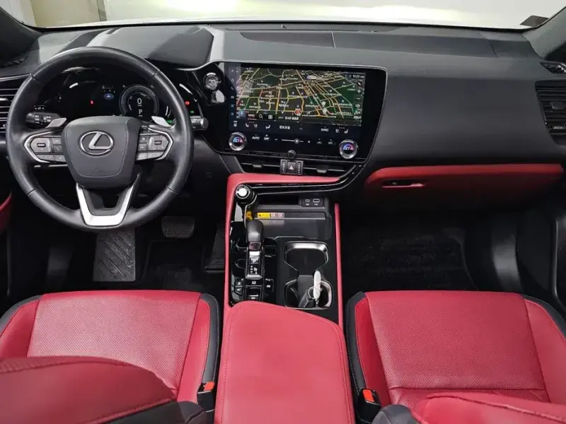 2024 Lexus NX с пробегом 16 964 км