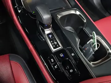 2024 Lexus NX с пробегом 16 964 км