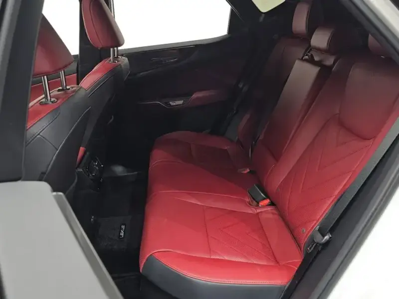 2024 Lexus NX с пробегом 16 964 км