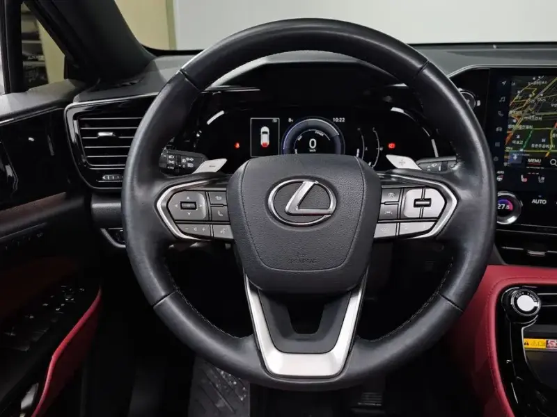 2024 Lexus NX с пробегом 16 964 км