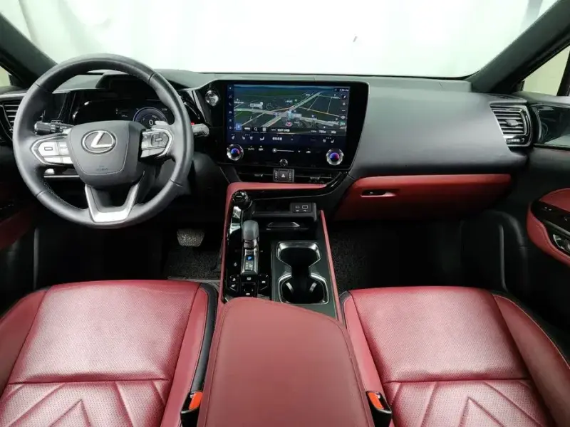 2024 Lexus NX с пробегом 38 868 км