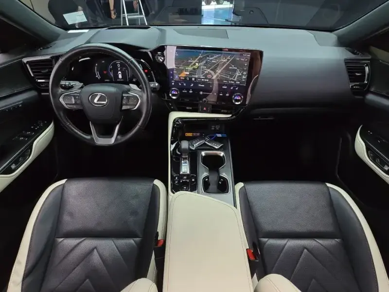 2023 Lexus NX с пробегом 109 855 км